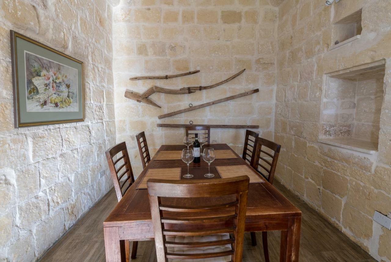 Zeppi'S Luxury Holiday Farmhouse With Private Pool Għarb Εξωτερικό φωτογραφία