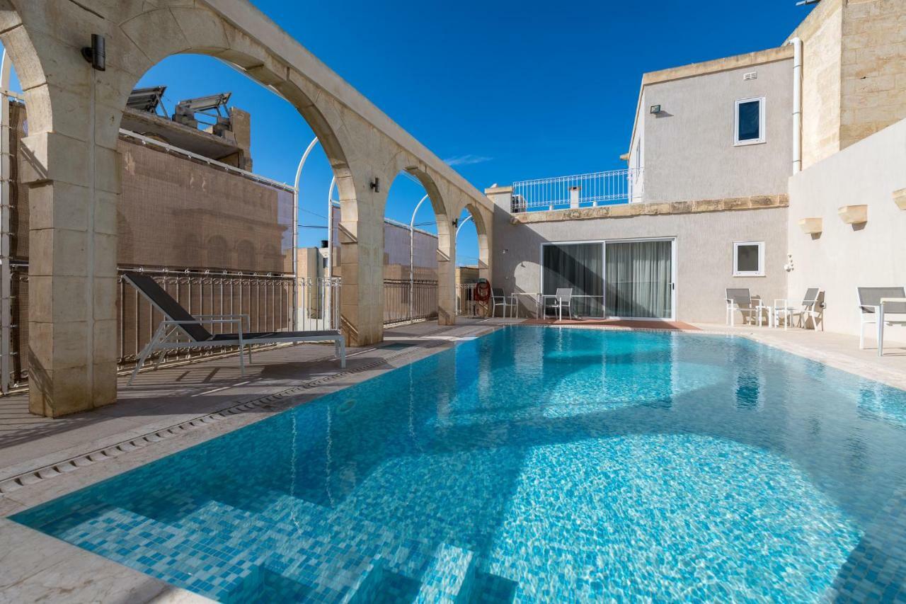 Zeppi'S Luxury Holiday Farmhouse With Private Pool Għarb Εξωτερικό φωτογραφία