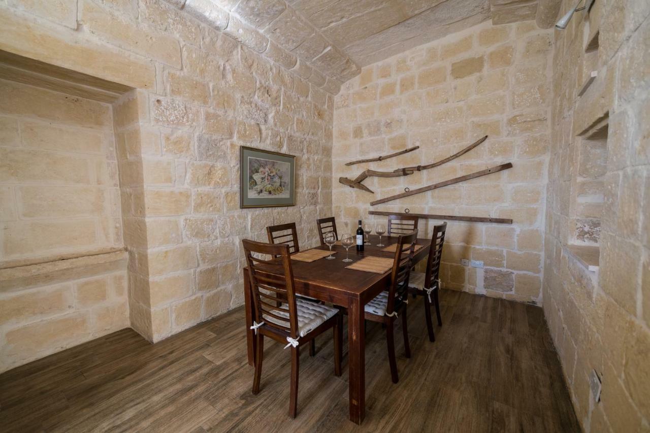 Zeppi'S Luxury Holiday Farmhouse With Private Pool Għarb Εξωτερικό φωτογραφία