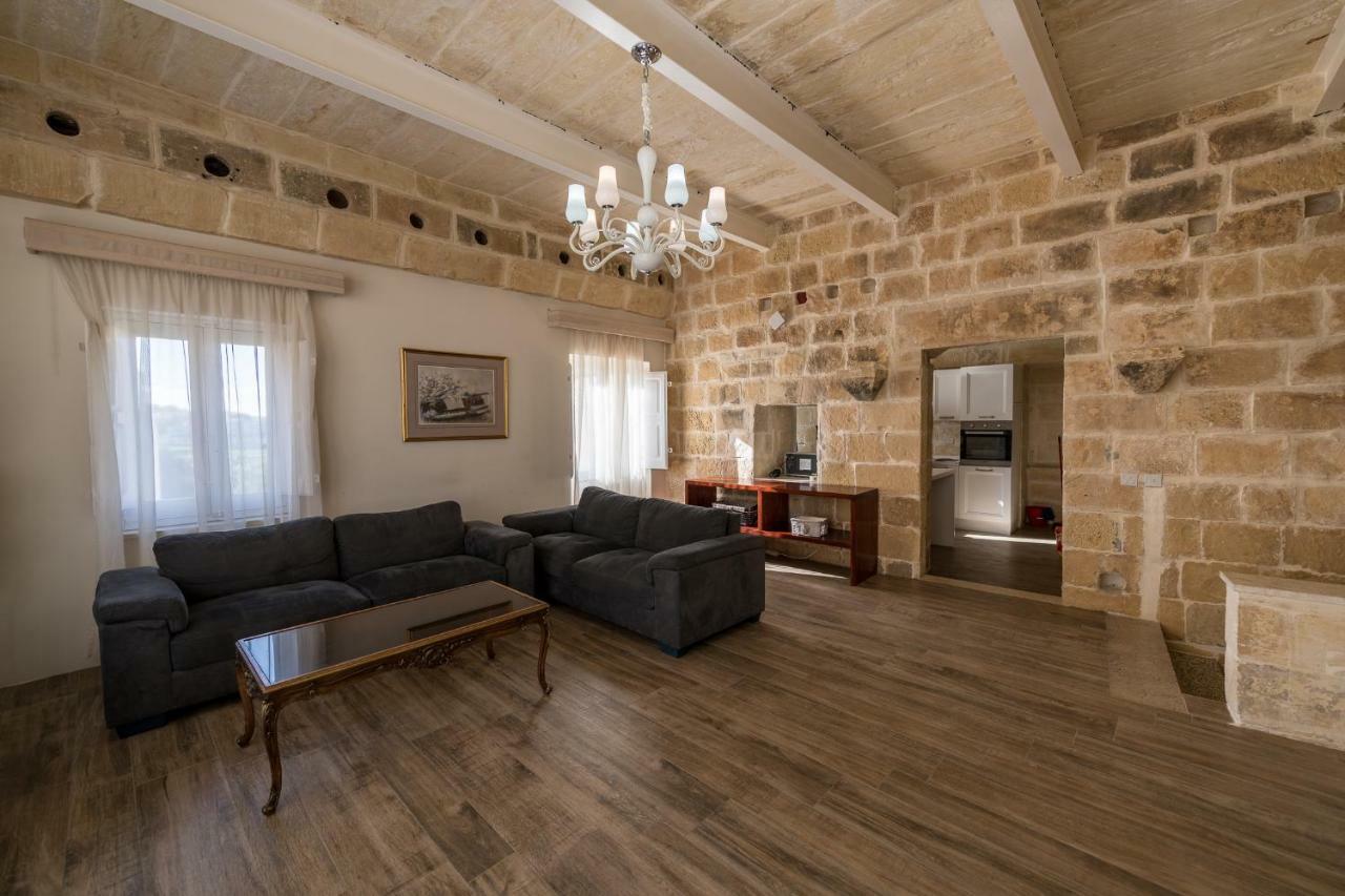 Zeppi'S Luxury Holiday Farmhouse With Private Pool Għarb Εξωτερικό φωτογραφία